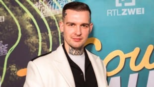 Der Ex-Dschungelcamper Eric Stehfest hat zugegeben, aus PR-Gründen eine Beziehung vorgetäuscht ...