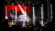 Ein Sprung ins Glück – Deftones-Frontmann Chino Moreno ließ sich von der Stimmung der 8.000 ...
