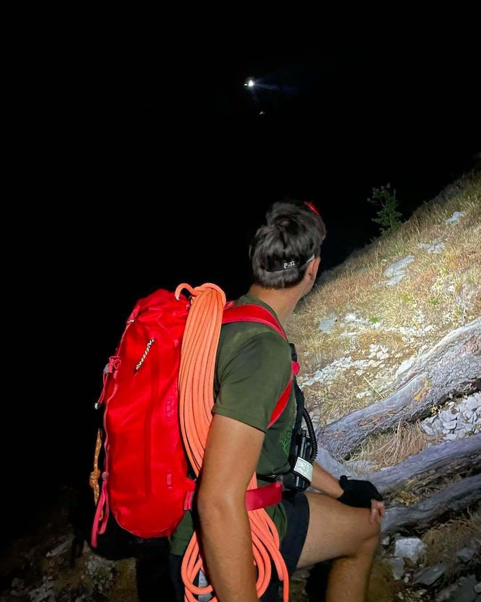 Die Bergretter mussten zu Fuß auf- und absteigen – die gestrandeten Alpinisten wurden ...