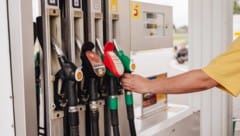 Bisher galt in Polen ein Mehrwertsteuersatz 23 Prozent auf Benzin und Diesel – dieser wird ...