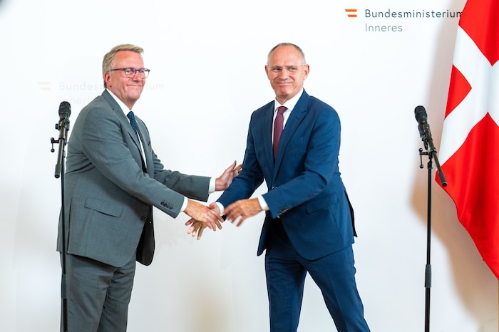 Dänischer Migrationsminister Bødskov bei Karner in Wien