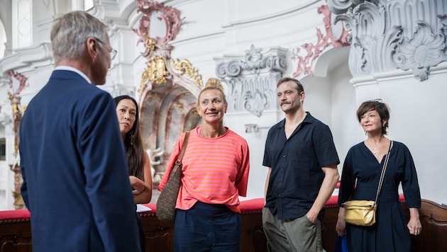 Landeshauptmann Thomas Stelzer mit (von rechts) Katharina Stemberger, Michael Steinocher, ...