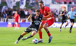 Schnupperte im Cup schon Luft: Seekirchens Simon Freund (re.). 