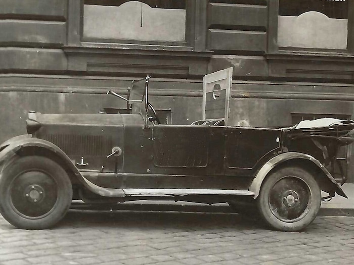 Das ist der Avis Type 3. Heute gibt es vom österreichischen, 100 Jahre alten Oldtimer weltweit ...