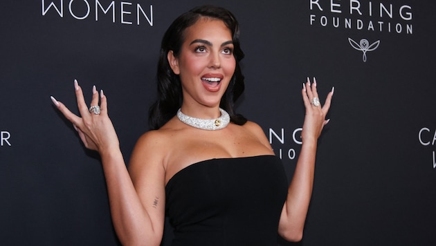 Georgina Rodríguez zeigt sich gerne mal mit XXL-Schmuck. Auch bei der Hochzeit mit Cristiano ...