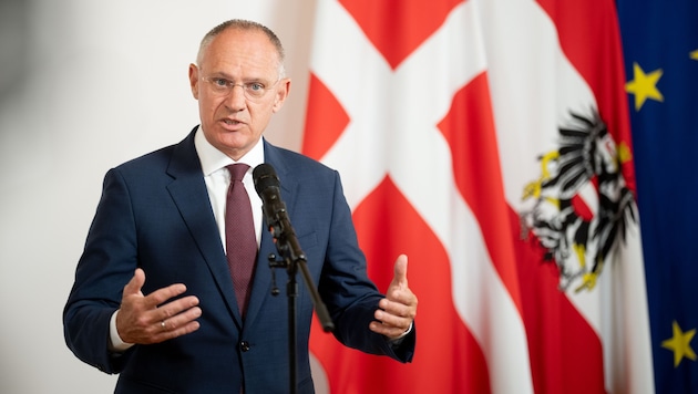 Innenminister Gerhard Karner (ÖVP) sieht sich mit seiner Asylpolitik auf dem richtigen Weg – die ...