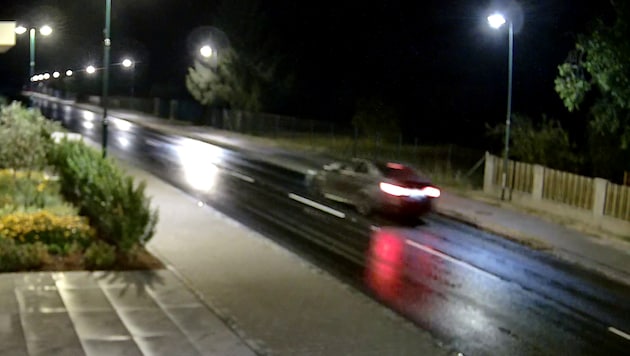 Eine Kamera fing das in auffälliger Manier auf der B3 nahe Mannsdorf in der Nacht von 14. auf ...
