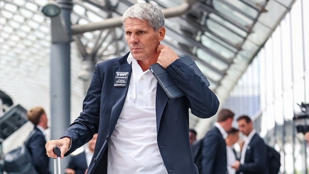 Didi Kühbauer analysierte den Gegner vor dem Abflug am Linzer Airport.