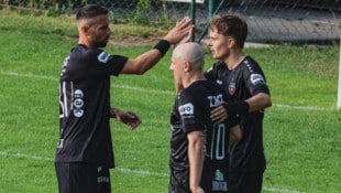 Bizau-Spielertrainer Lukas Katnik (li.) sorgte beim DSV für die Entscheidung.