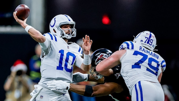 Für Österreichs NFL-Star Bernhard Raimann (re.) geht es Anfang September wieder los.