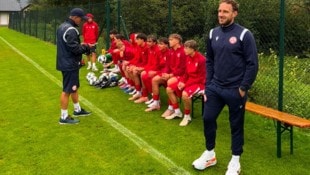 Trainer Dominik Hackinger war von der Situation genauso überrascht worden wie seine jungen ...