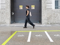 15 S-Bikes passen in die Station, direkt vor dem Justizgebäude am Kajetanerplatz.