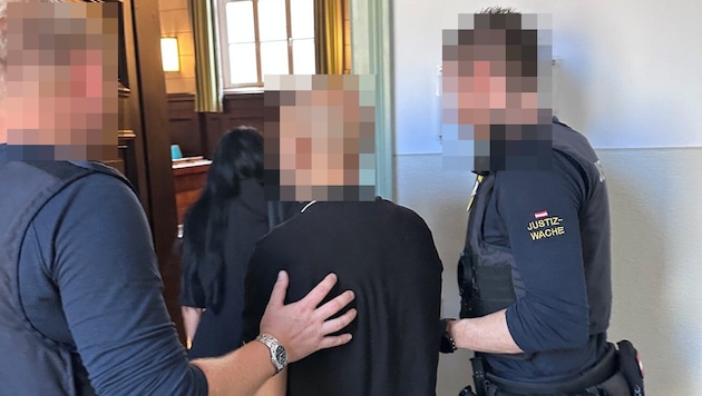 Der Angeklagte beim Prozess am Landesgericht in St. Pölten.