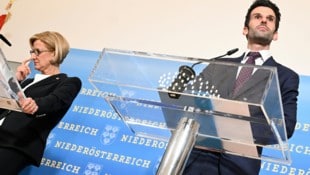 Landbauers FPÖ liefert sich mittlerweile ein Kopf-an-Kopf-Rennen mit der Volkspartei von Johanna ...