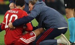 Jamal Musiala brach erneut auf dem Spielfeld zusammen.