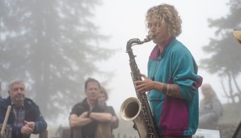 Saxofonistin Anna Tsombanis wird beim Saalfeldner Jazzfestival auch heuer ihre Musik in luftigen ...