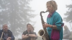 Saxofonistin Anna Tsombanis wird beim Saalfeldner Jazzfestival auch heuer ihre Musik in luftigen ...