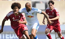 Ifeanyi Ndukwe (links) überzeugte bei Liverpool in der Sommervorbereitung.
