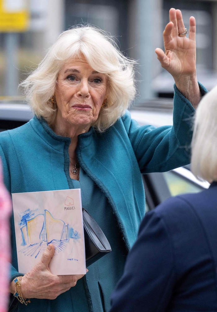 Bei einem Termin in einem Krebs-Unterstützungszentrum in London sprach Königin Camilla offen ...