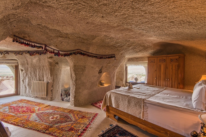 In Uçhisar befinden sich zwei besondere Unterkünfte – das Museum Hotel ...