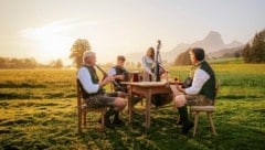 Kleine Runde, große Klänge: Beim Bauernherbst trifft Volksmusik auf Bergpanorama.