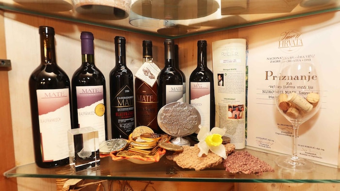 Das Weingut hat schon zahlreiche Medaillen, Urkunden und Preise eingeheimst.