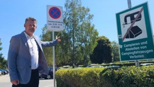 Christian Scheider setzte mit der Polizei ein Nacht-Fahrverbot am Parkplatz um. Weitere ...