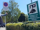 Christian Scheider setzte mit der Polizei ein nächtliches Halkteverbot am Parkplatz um. Weitere ...