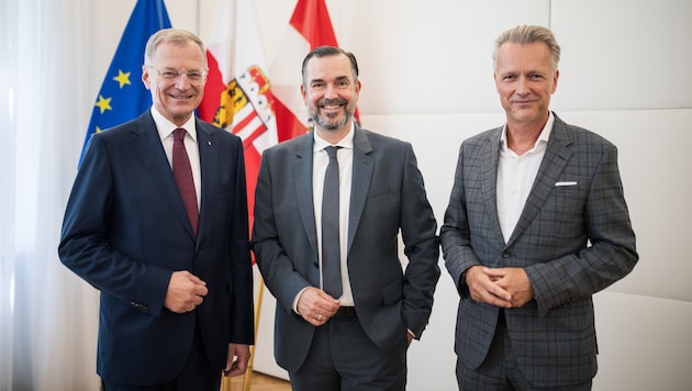Termin im Linzer Landhaus: LH Stelzer (li.) empfing am Mitwoch Clemens Pig und OÖ-Intendant ...