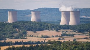 AFP/JEAN-CHRISTOPHE VERHAEGEN Frankreich (hier die Meiler in Cattenom, nahe der deutschen Grenze) exportiert genug, um die ...