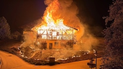 Vollbrand im Stall – Menschen und Tiere blieben unverletzt.