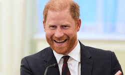 Da kann einer aber gar nicht mehr aufhören, zu strahlen! Prinz Harry zeigte sich beim ersten ...