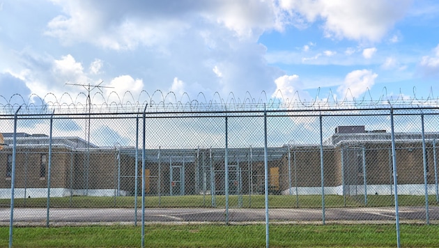 Der Unternehmer Wanja Oberhof (40) sitzt derzeit in einem Gefängnis in den USA, weil er ...
