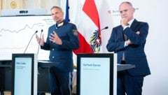 Innenminister Gerhard Karner (r.)
