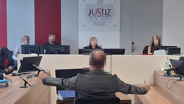 Daumen nach oben! Der Amtsleiter ist und bleibt im Ort beliebt, „weil er so unbürokratisch war“. ...