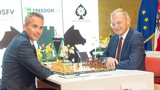 Oberbank-Vorstandsdirektor Martin Seiter und Landeshauptmann Thomas Stelzer.