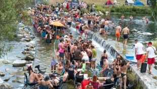Frequency-Festival 2026: Besucher trotzten dem Niedrigwasser in der Traisen.