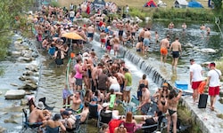 Frequency-Festival 2026: Besucher trotzten dem Niedrigwasser in der Traisen.