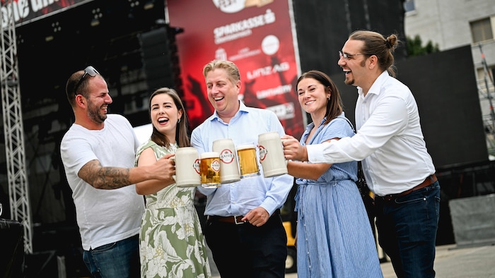 Die Gastronomen Marco Andrejak (Just Jobs), Lisa Sigl, Michael Nell, Lisa-Marie Wagner und Georg ...