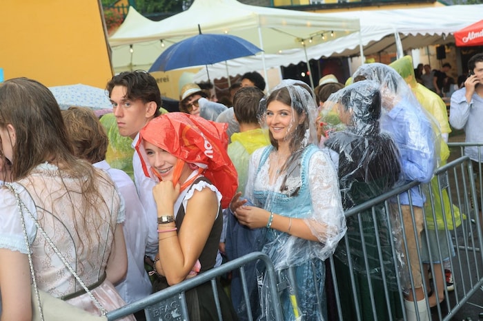 Trotz strömenden Regens war die Stimmung gut.