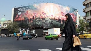 Die iranischen Machthaber sehen sich als Sieger im Kampf gegen die USA, wie auch dieses ...