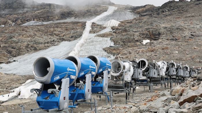 Die Bilder zeigen den Mölltaler Gletscher.