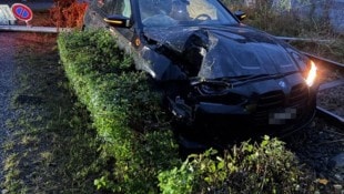 Der BMW wurde schwer beschädigt. 
