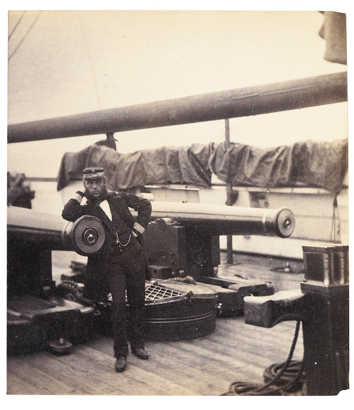 Charles Junods Foto zeigt Admiral Wilhelm Tegetthoff an Bord der Fregatte „Schwarzenberg“, ...