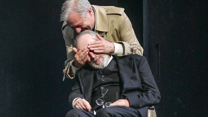 Thomas Bernhards Stück „Elisabeth II“ kommt im Herbst nach Linz: Sven Eric-Bechtolf als ...
