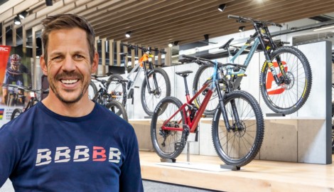 Ex-Radprofi Bernhard Kohl hat in seinem Fahrrad-Fachgeschäft Zuwachs, das bestätigt auch die ...