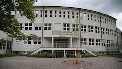 Im Bundesgymnasium Hallein wurde Feuer gelegt.