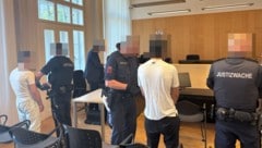 In der Verhandlung bekam Richter Dietmar Nussbaumer viele verschiedene Versionen einer ...