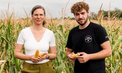 Vizelandeschefin Anja Haider-Wallner und „Bauaranger“ Sebastian Bauer.