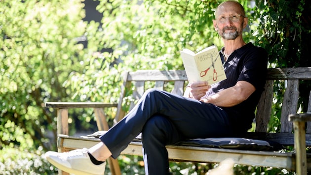 Heinrich Steinfest mit seiner Novelle. Der Vielschreiber arbeitet übrigens bereits am achten ...